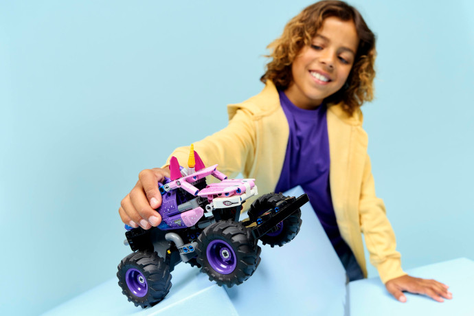 Monster Jam™ Sparkle Smash™ s naťahovacím motorom