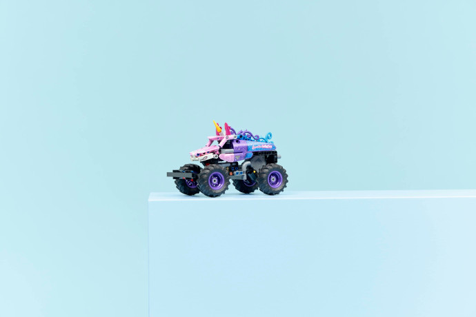 Monster Jam™ Sparkle Smash™ s naťahovacím motorom