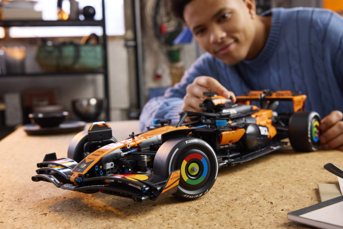 Auto McLaren MCL39 F1®