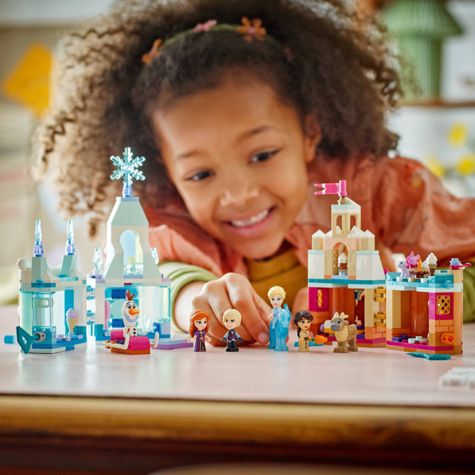 Miniaturní hrad Arendelle a Elsa a její ledový palác