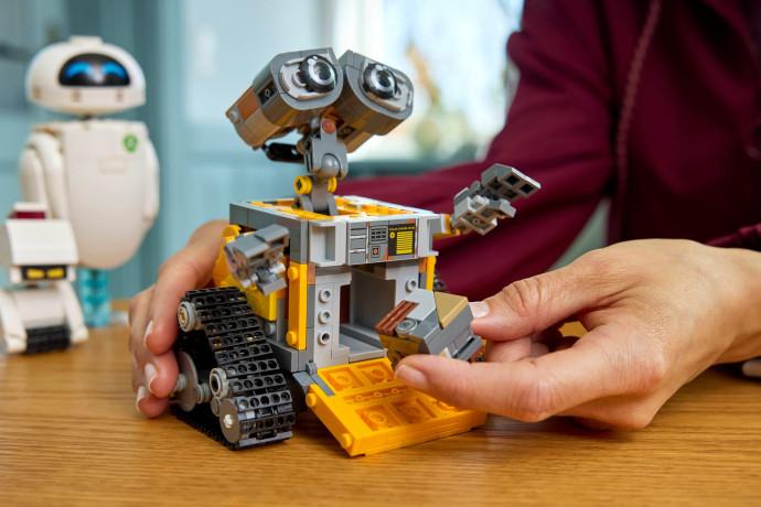 WALL•E a EVA