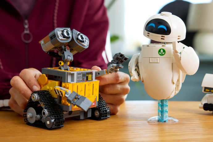 WALL•E a EVA