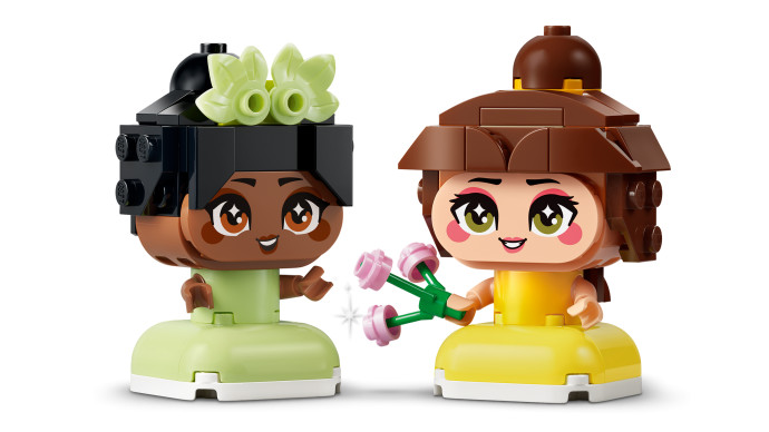 Mini Bella a Tiana s hradom