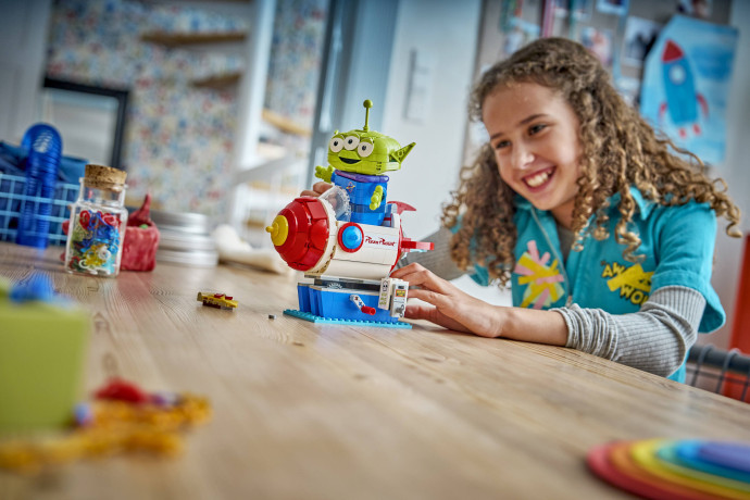 Mimozemšťan a raketa Pizza Planet