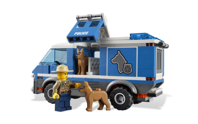 Policejní dodávka pro psa