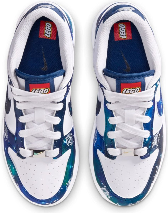 Nízké tenisky Dunk z kolekce Nike x LEGO® – mladší děti
