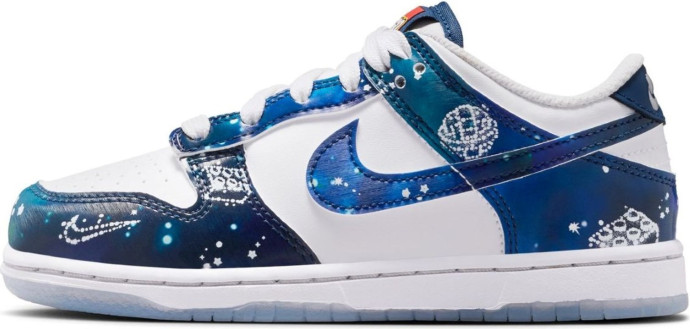 Nízké tenisky Dunk z kolekce Nike x LEGO® – mladší děti