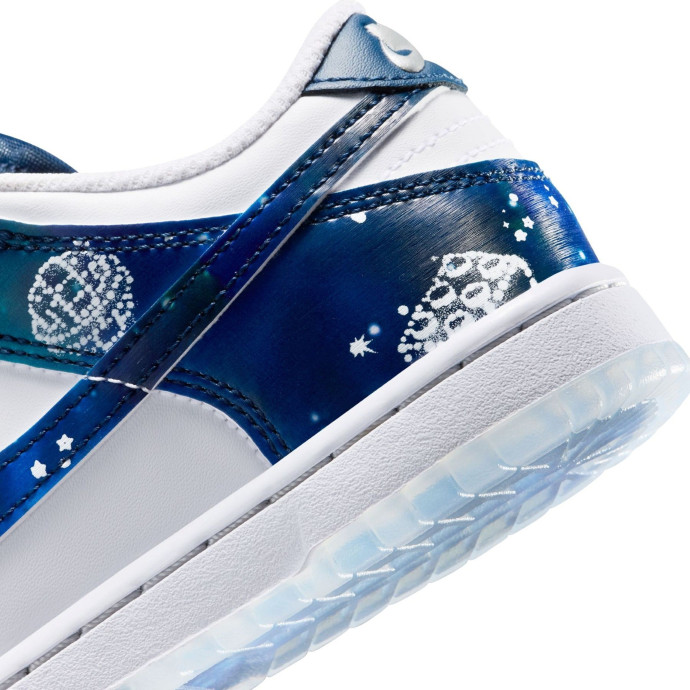 Nízké tenisky Dunk z kolekce Nike x LEGO® – mladší děti