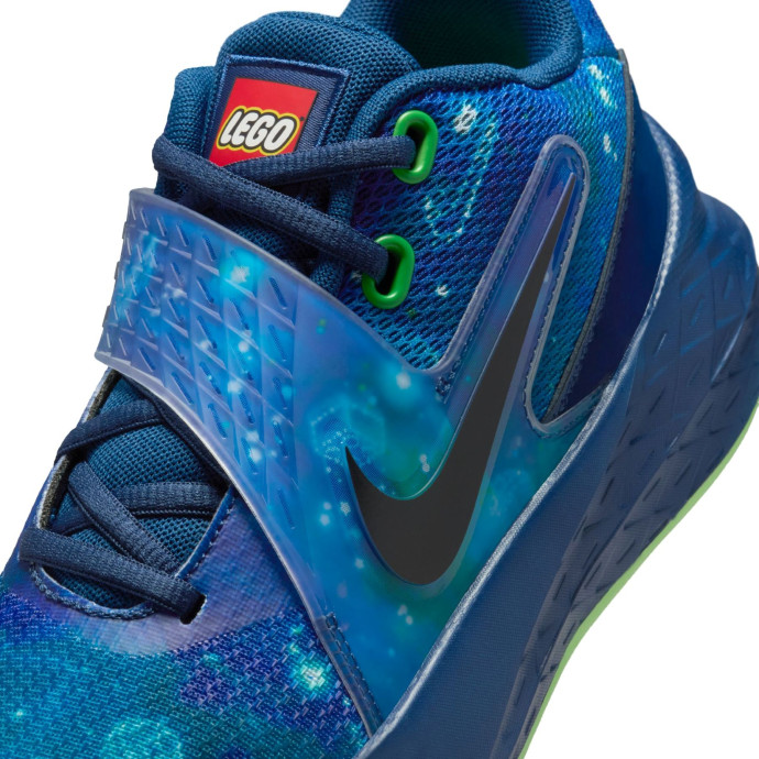 Tenisky Hustle D 12 z kolekcie Nike x LEGO® – staršie deti