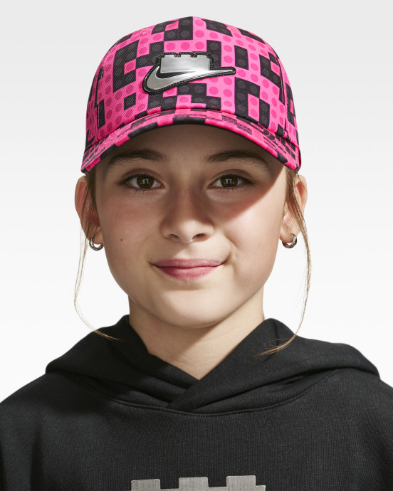 Šiltovka pre staršie deti z kolekcie Nike x LEGO®