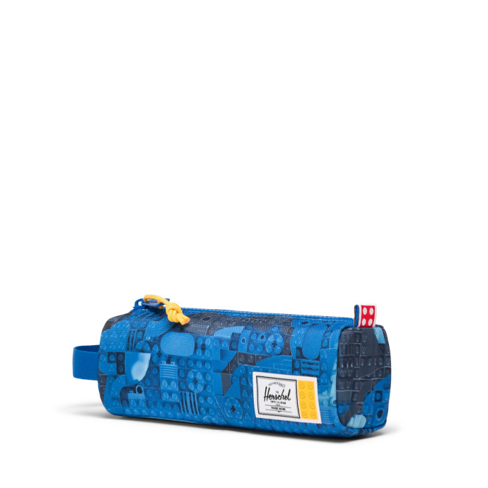 Peračník Little Herschel™ Settlement – Modré abstraktné kocky