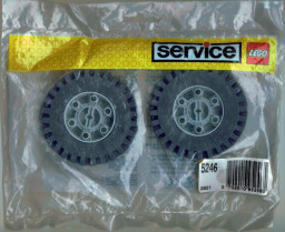 2 Tyres and Hubs 81 mm