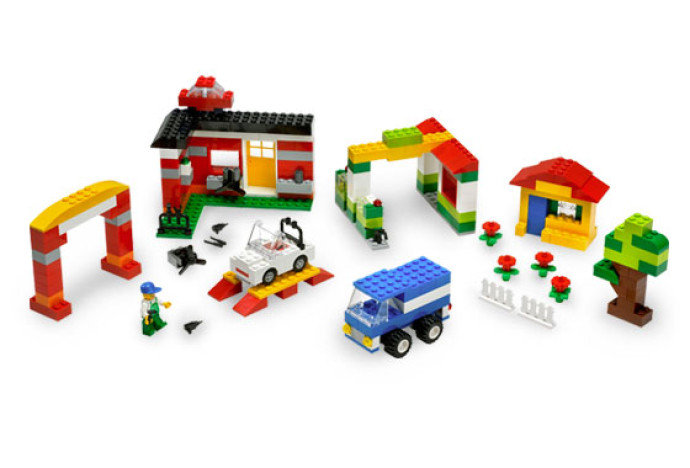 LEGO Build & Play