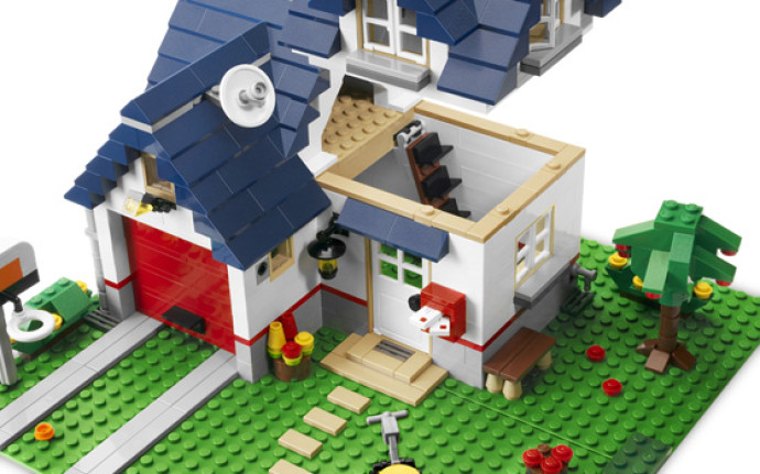 Apple Tree House