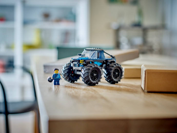 Modrý monster truck