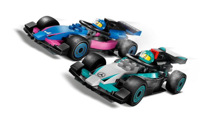 Garáž F1® a autá Mercedes-AMG a Alpine