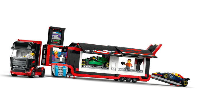 Kamión F1® s autami RB20 a AMR24 F1®