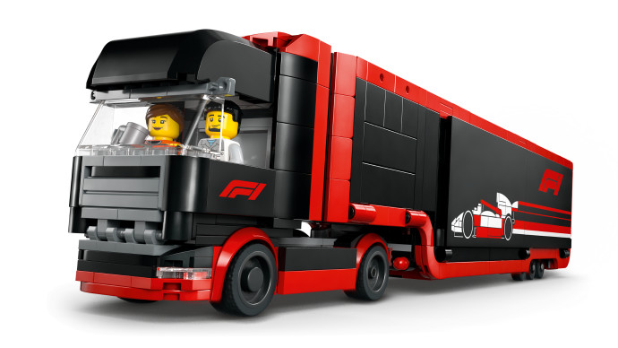 Kamión F1® s autami RB20 a AMR24 F1®