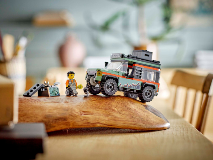 Terénne horské nákladné auto 4x4