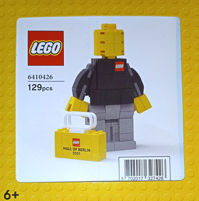 Mall of Berlin brand store associate figure