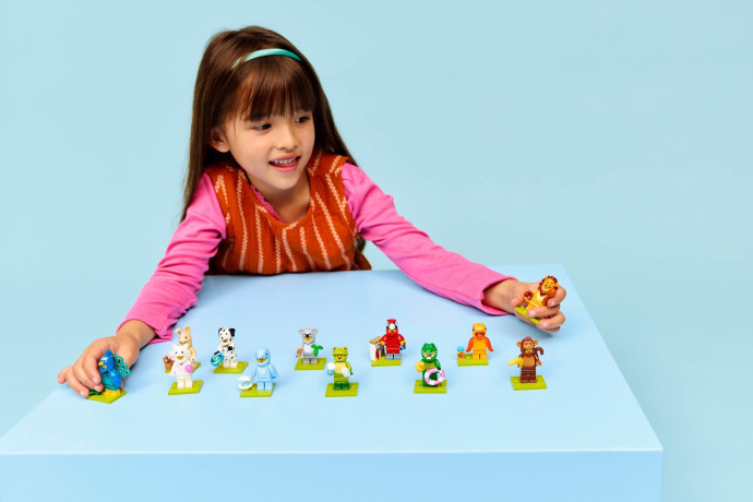 LEGO Minifigures - Series 28 {Box of 6 random packs}