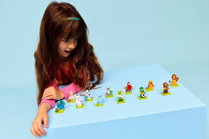 LEGO Minifigures - Series 28 {Box of 6 random packs}