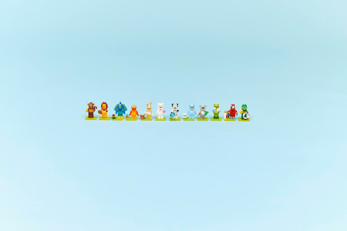 LEGO Minifigures - Series 28 {Box of 6 random packs}