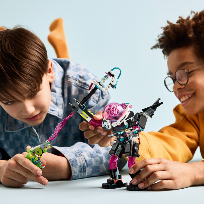 Mateo vs. Kybermozkový robot