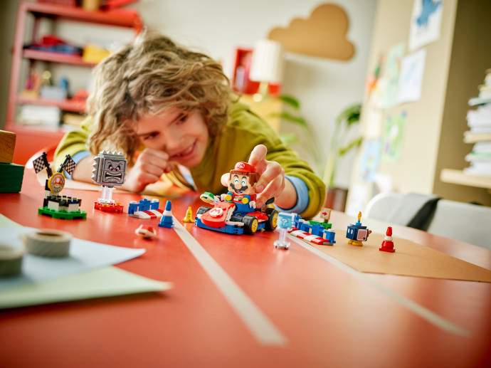 Mario Kart™ – Interaktivní LEGO® Mario™ a Standard Kart