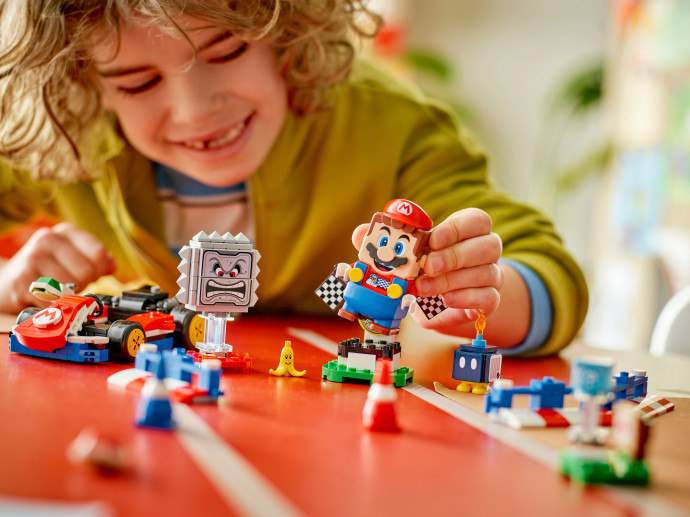 Mario Kart™ – Interaktivní LEGO® Mario™ a Standard Kart