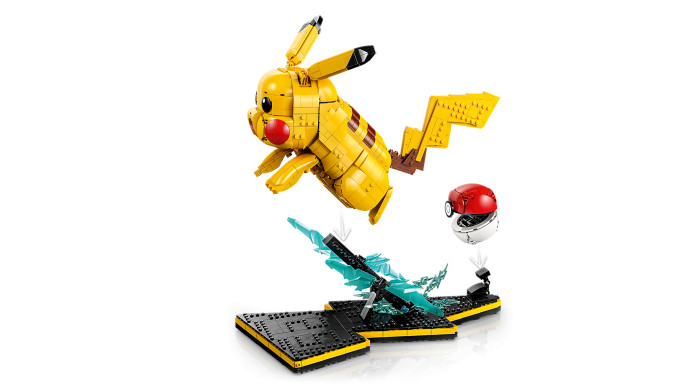 Pikachu a Poké Ball