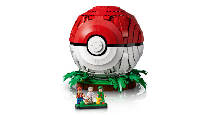 Poké Ball s ikonickými momentmi Trénerov