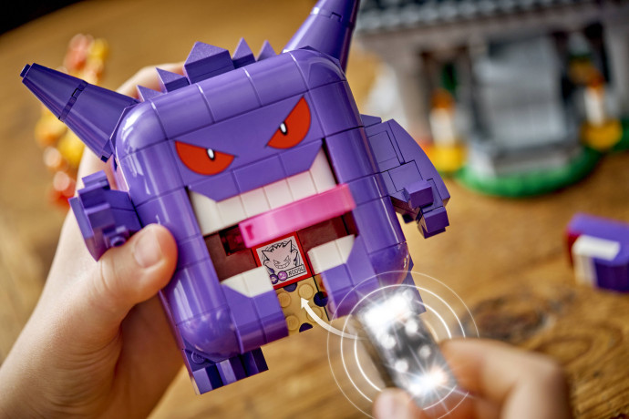 Cubone and Gengar's Spooky Showdown
