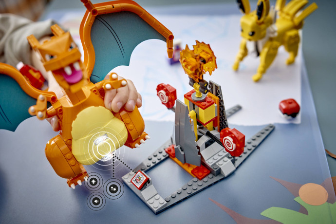 Charizard vs. Jolteon Ultimate Battle