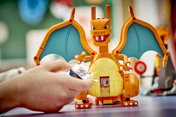 Charizard vs. Jolteon Ultimate Battle