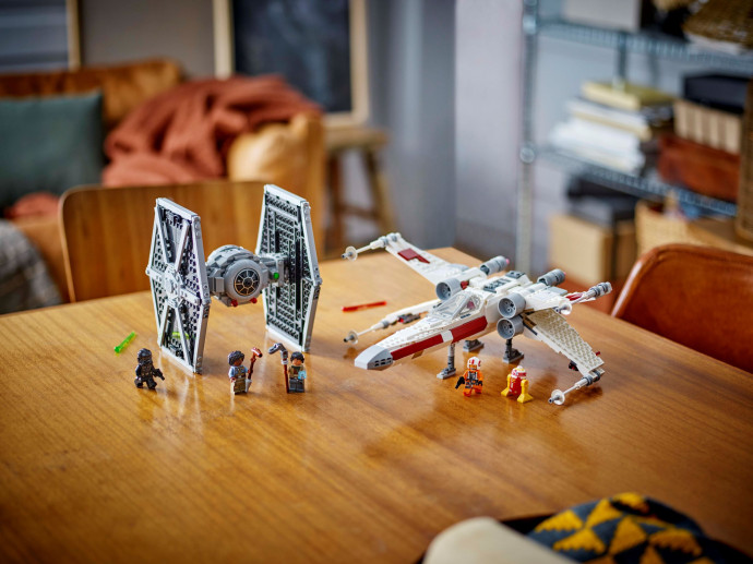 Stíhačka TIE ＆ X-wing – kombinovaná stavebnica