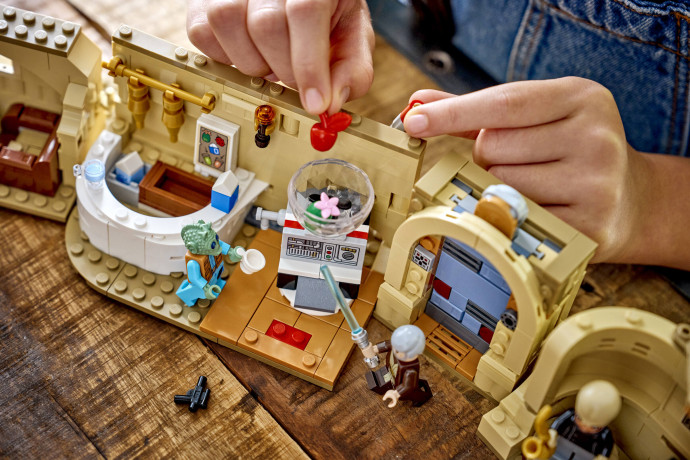 Mos Eisley Cantina