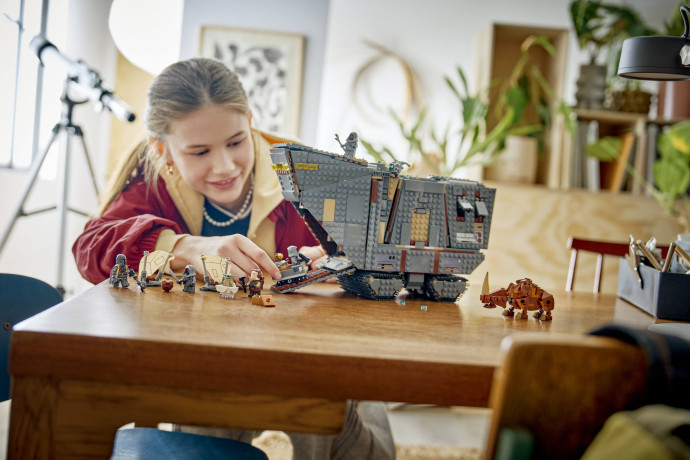 Offworld Sandcrawler™ a Mudhorn