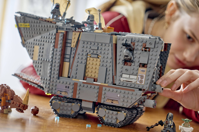 Offworld Sandcrawler™ a Mudhorn