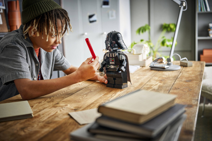 Zvětšená minifigurka Darth Vadera