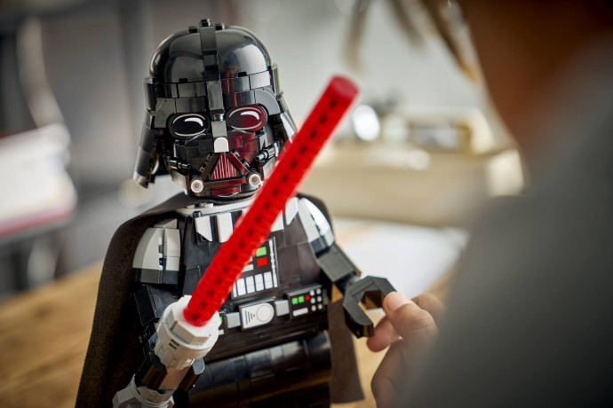 Zvětšená minifigurka Darth Vadera
