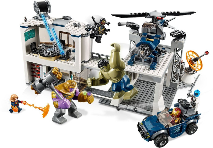 Avengers Compound Battle