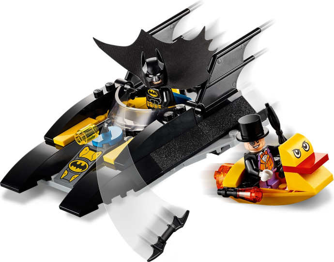 Pronásledování Tučňáka v Batmanově lodi