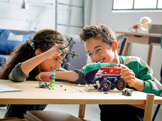 Spider-Man v monster trucku vs. Mysterio