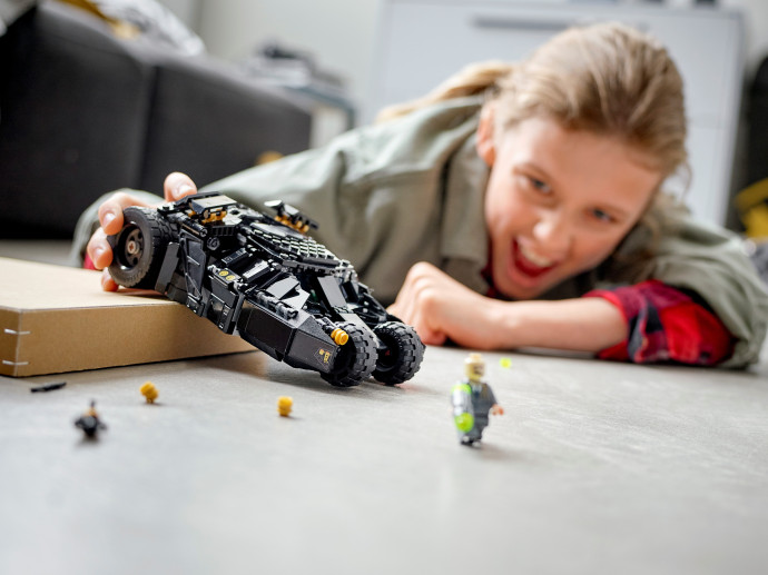 LEGO® DC Batman™ Batmobil Tumbler: souboj se Scarecrowem