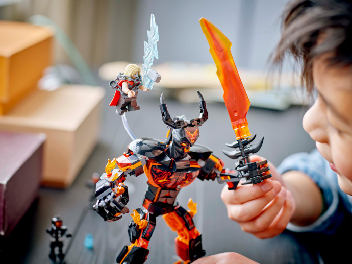 Zostaviteľná figúrka: Thor vs. Surtur