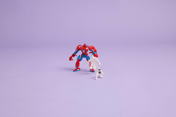 Spider-Man v robotickom obleku vs. Anti-Venom