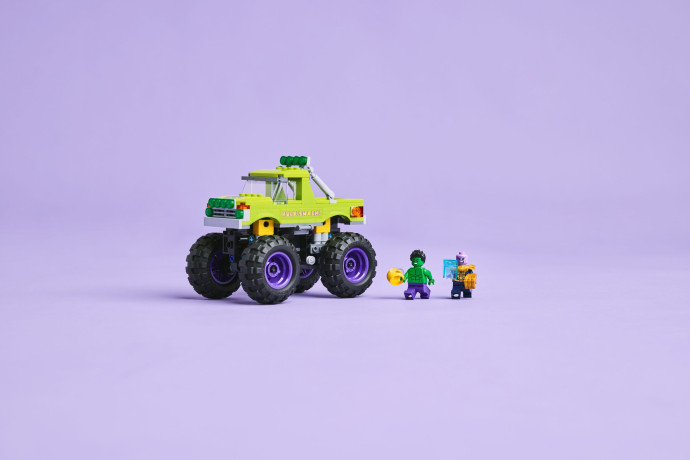 Hulkov truck vs. Thanos