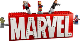 Logo MARVEL a minifigúrky