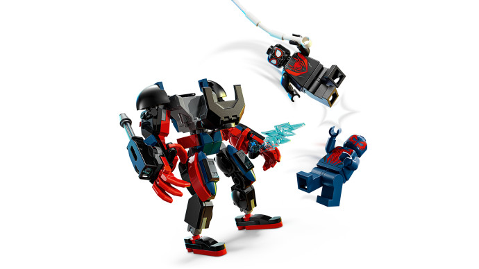 Robot Milesa Moralesa vs. Spider-Man 2099